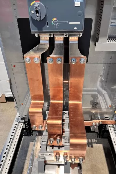 Integrazione su misura: connessione condotto sbarre 