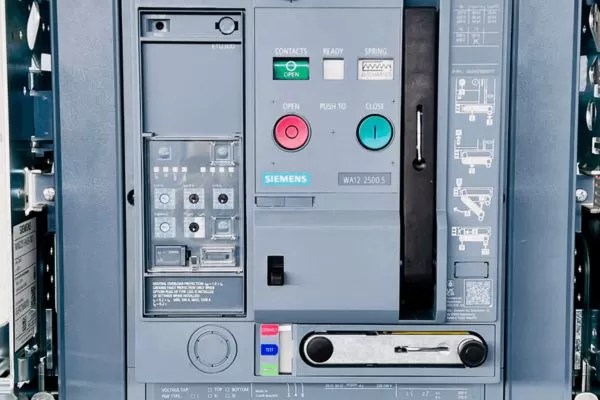 Quadro elettrico per pressa HSF_3500: soluzioni ad alte prestazioni 