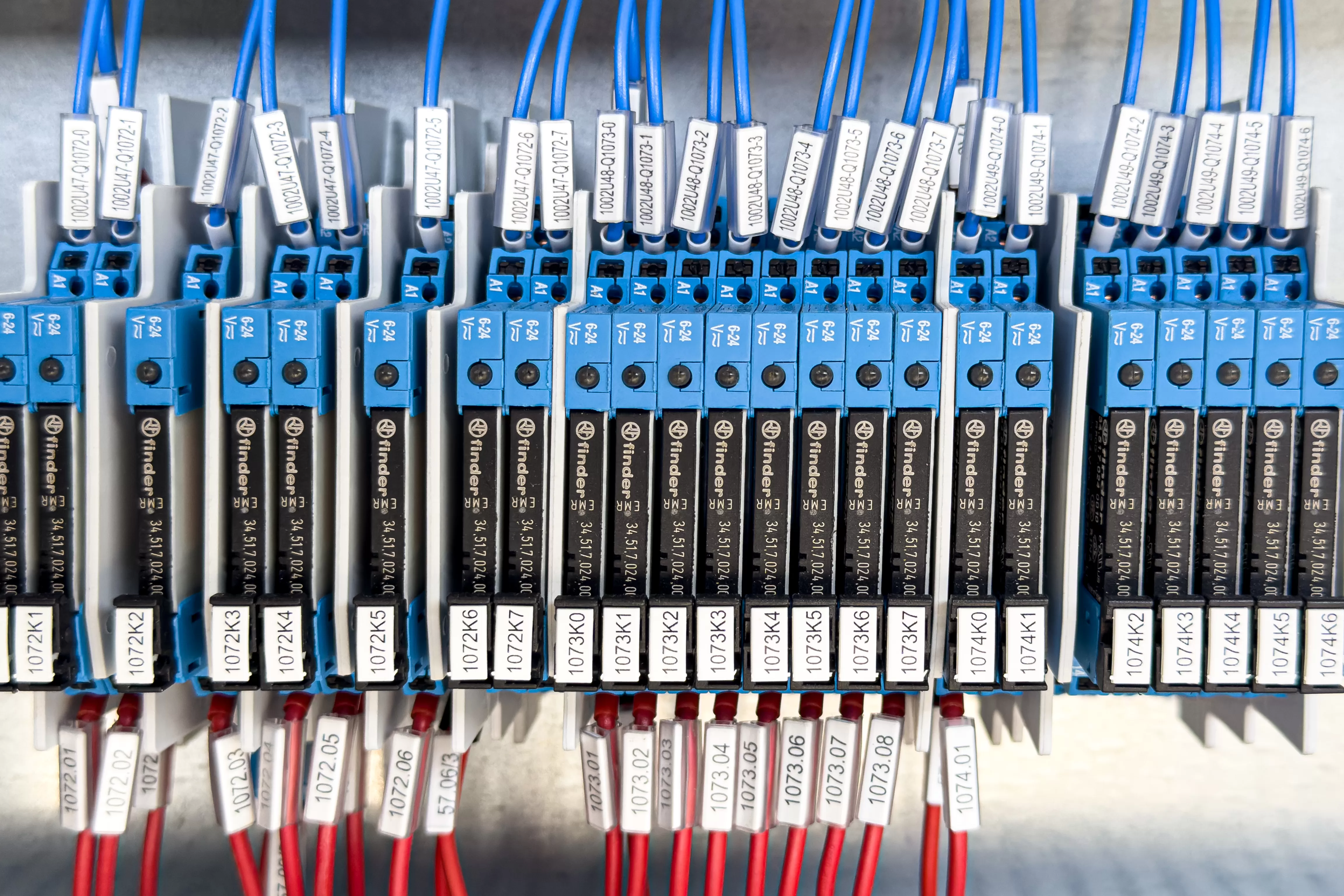 Normative e conformit&agrave; nel cablaggio elettrico industriale | HSA